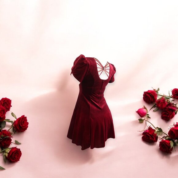 ❤️ Vintage Red Velvet Skater Dress ❤️ - Picture 1 of 13
